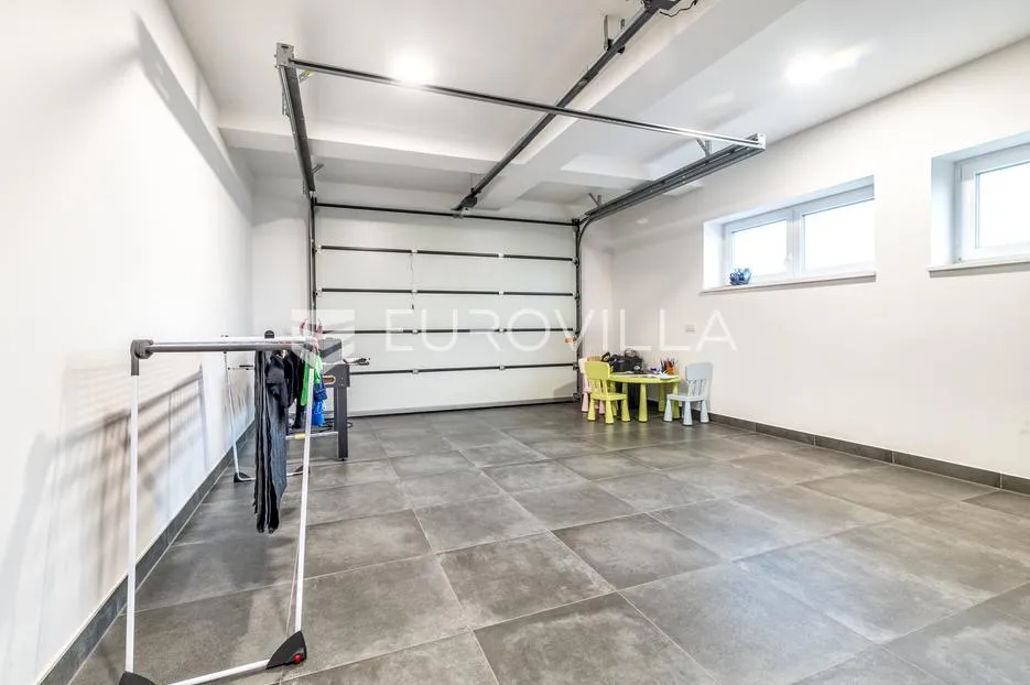 zaprešić, kalamiri, moderna novoizgrađena kuća na odličnoj lokaciji, 330 m2 - slika 20