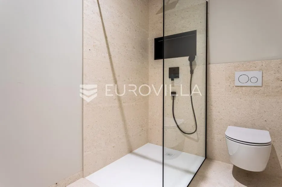vodice, luksuzan trosoban penthouse, 157,59 m² s panoramskim pogledom na more i prostranim terasama - slika 10