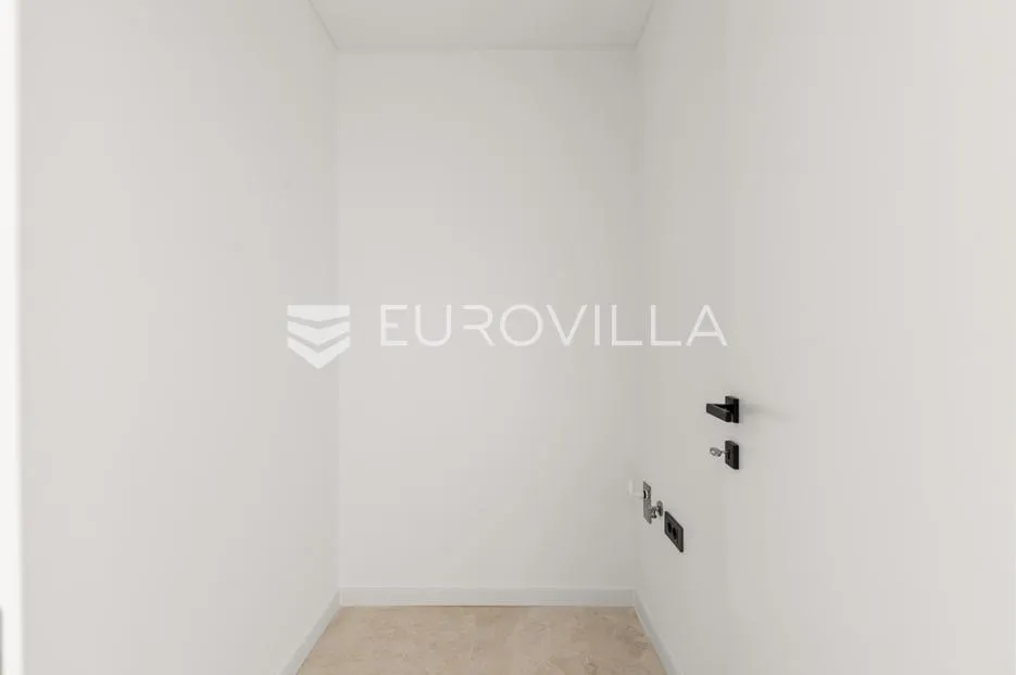 istra, poreč, novogradnja, prostrani penthouse sa krovnom terasom, odlična lokacija - slika 34