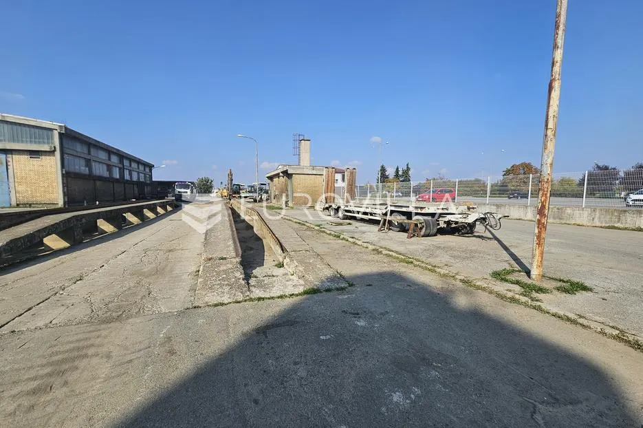 osijek, industrijska zona, poslovni kompleks 6000 m2 - slika 5