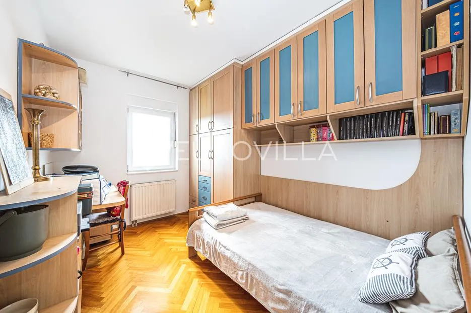 zagreb, borovje, funkcionalan peterosoban stan 130 m² parking - slika 9
