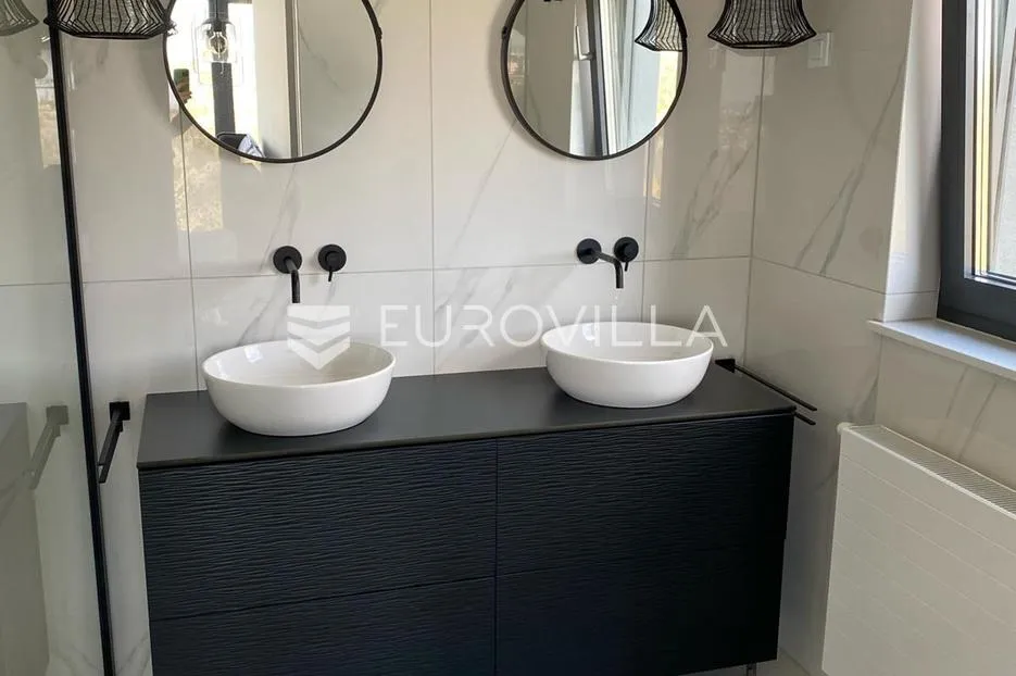 zagreb, sveti duh, prekrasan četverosoban stan neto korisne površine 135 m² - slika 9