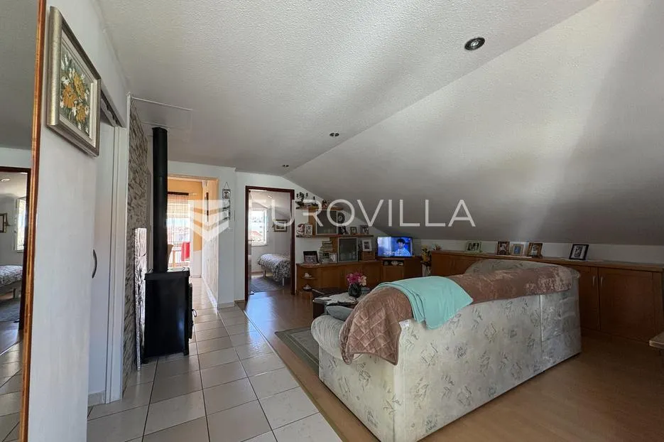 vodice, kuća s 5 apartmana, 278 m² - slika 4