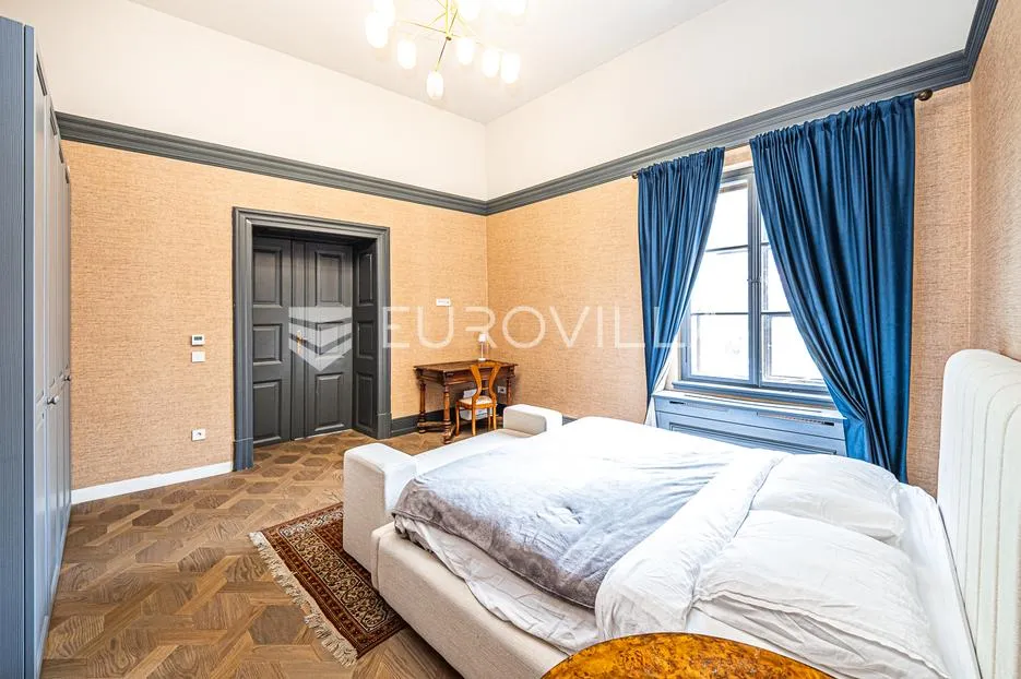 zagreb, gornji grad, demetrova ulica, luksuzan peterosoban stan 260 m² u palači s atrijem - slika 27