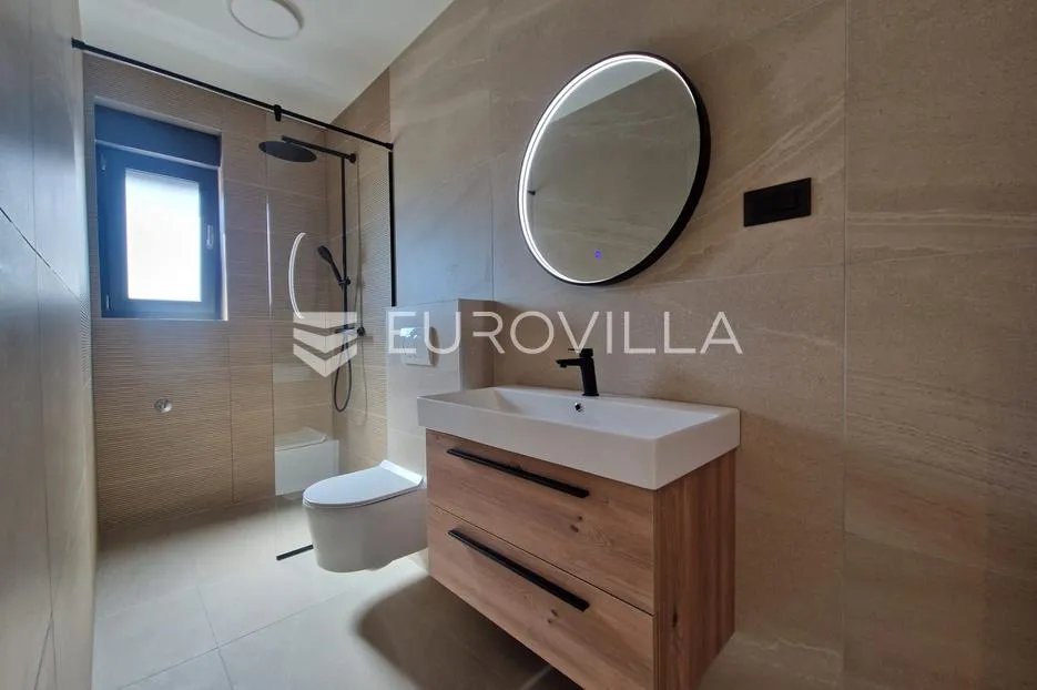 vir, novogradnja, trosobni apartman s vrtom - slika 2