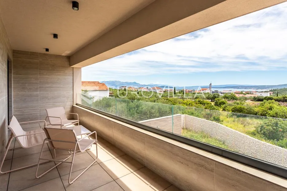 trogir, plano, moderna dizajnerska vila s bazenom - slika 15