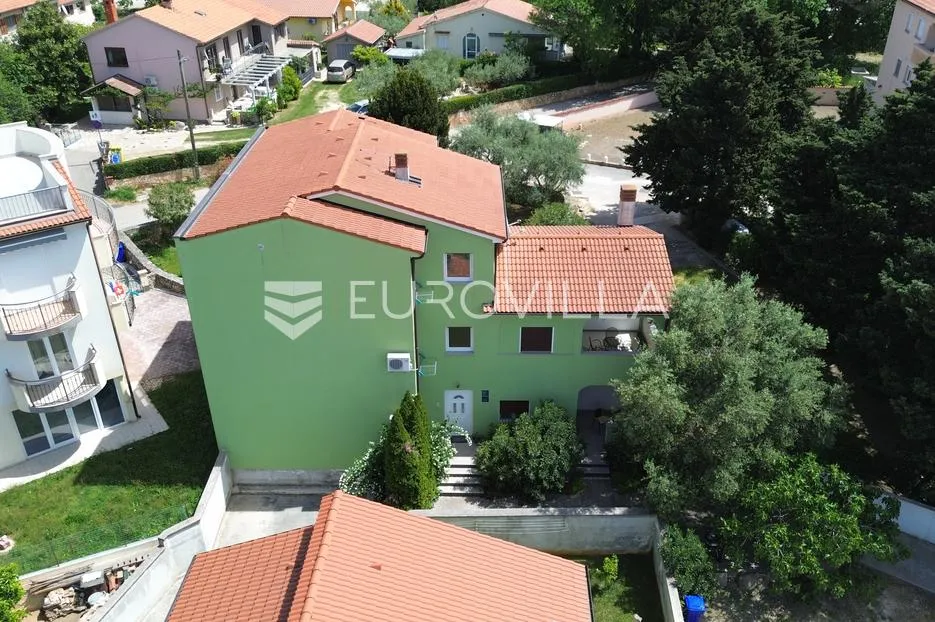 medulin, apartmanska kuća sa sedam stanova na mirnoj lokaciji - slika 5