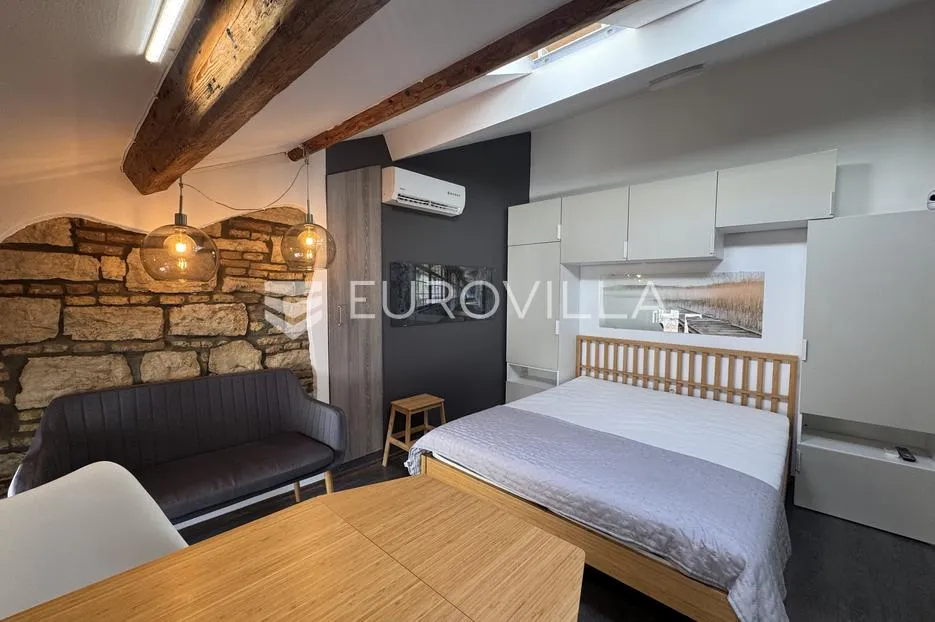 istra, rovinj, funkcionalan studio 19.8 m² na 4. katu u centru grada - slika 4