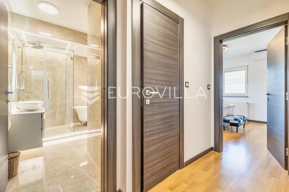 zagreb, bukovačka, komforan trosoban stan 114 m² - slika 7