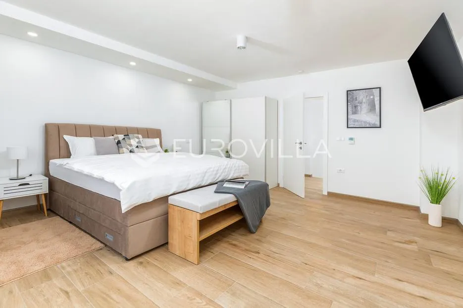istra, fažana elegantna samostojeća vila s pogledom na brijune - slika 49