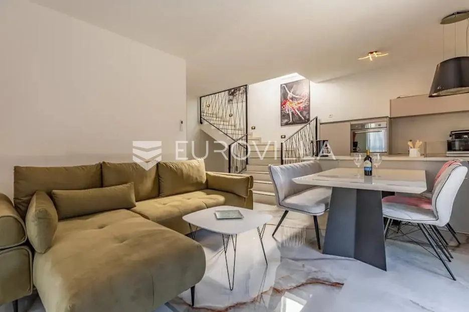 pula, valdebek - dugoročni najam prekrasne moderne samostojeće kuće s bazenom, nkp 80.86 m2 - slika 2