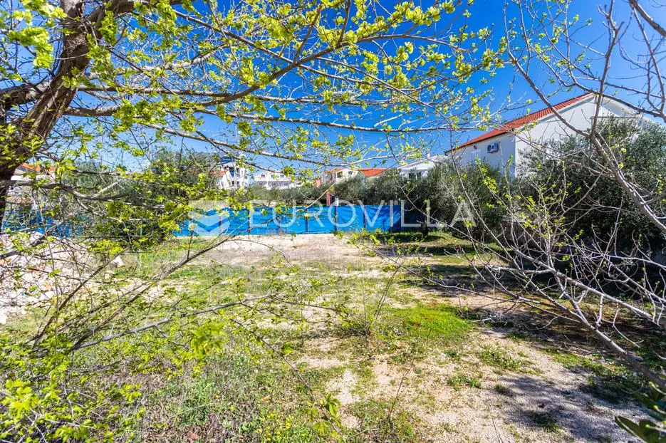 vodice, lijepa i prostrana kuća površine 256,38 m² - slika 27