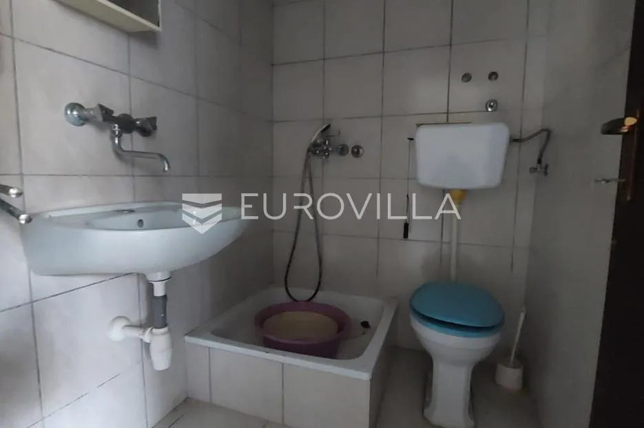 istra, kavran, vikendica za uređenje u zelenom okruženju - slika 10