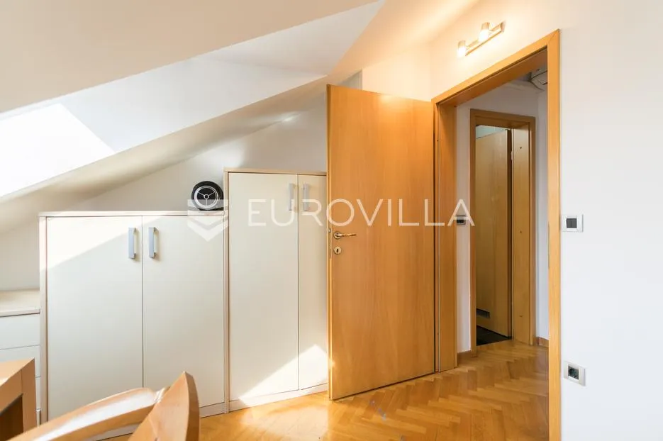 zagreb, maksimir, prekrasan dvoetažni peterosoban stan 202,10 m² - slika 16