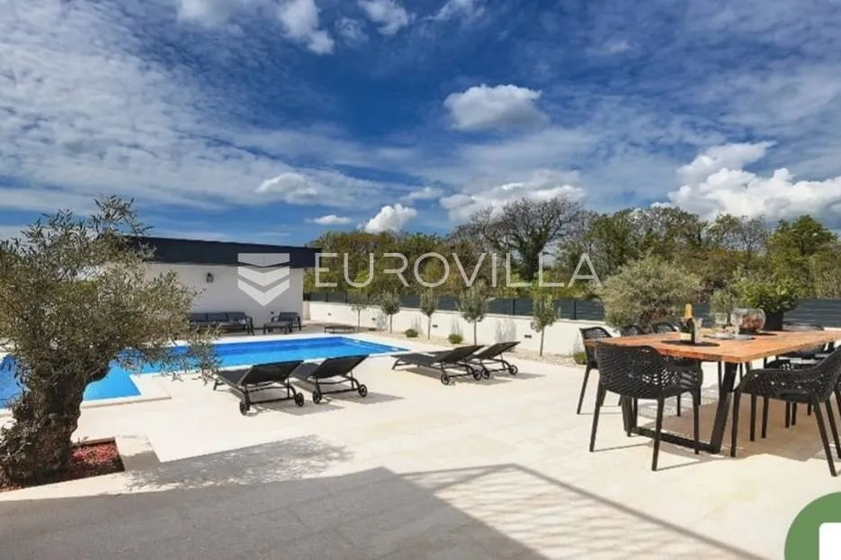 istra, krnica, prekrasna moderna vila od 135 m² na velikoj uređenoj okućnici - slika 6