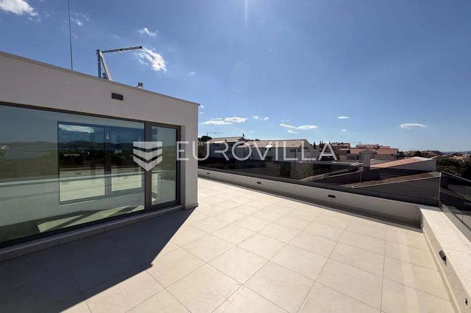 ekskluzivan trosoban stan u diklu, zadar, 136 m² s krovnom terasom i pogledom na more - slika 18