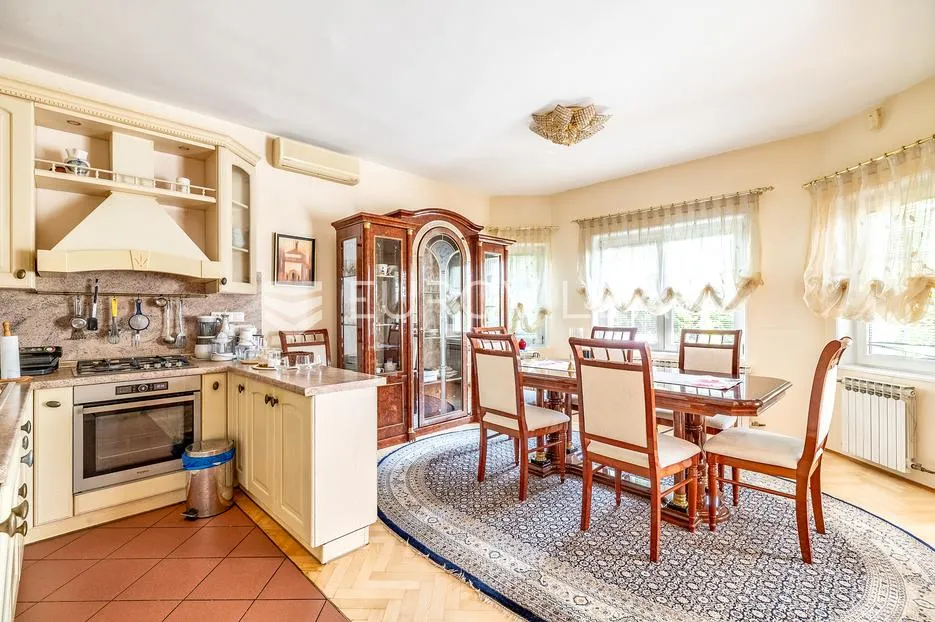 zagreb, bukovac, prekrasna obiteljska samostojeća kuća 380 m², garaža, okućnica - slika 3