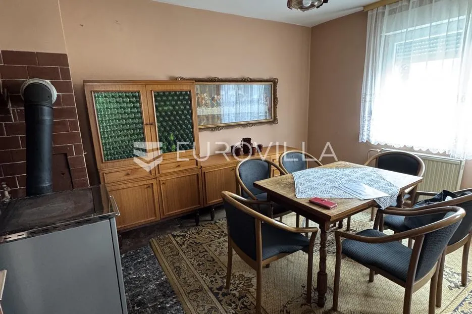 nova gradiška, naselje hasana kikića, prostrana obiteljska kuća cca. 216 m² - slika 6
