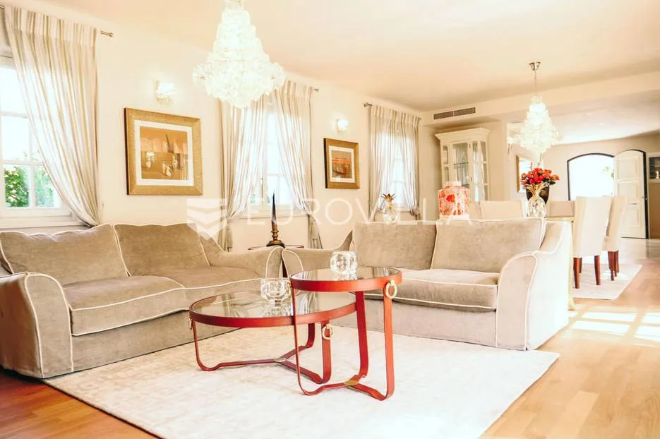 istra, vabriga, prekrasna kamena vila od 260 m2 s bazenom i vrtom - slika 12