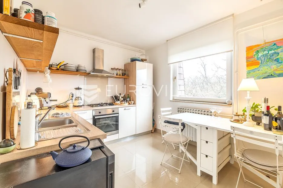 zagreb, pantovčak četverosoban stan 150 m2 - slika 5
