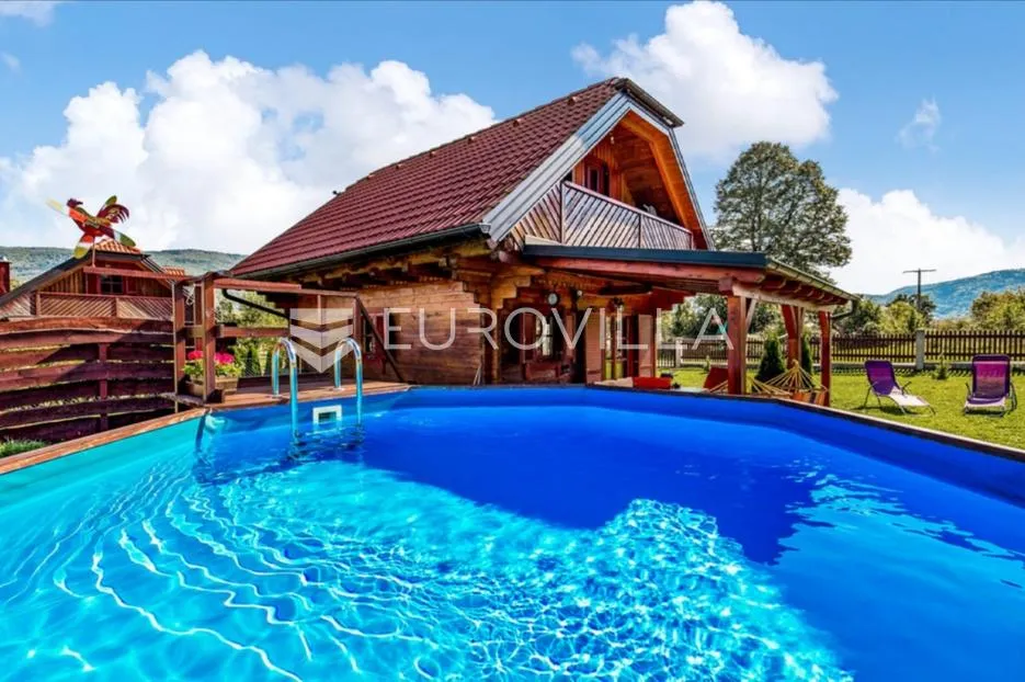 otočac, ličko lešće, drvena kuća za odmor s bazenom, parcela 1623 m² - slika 2