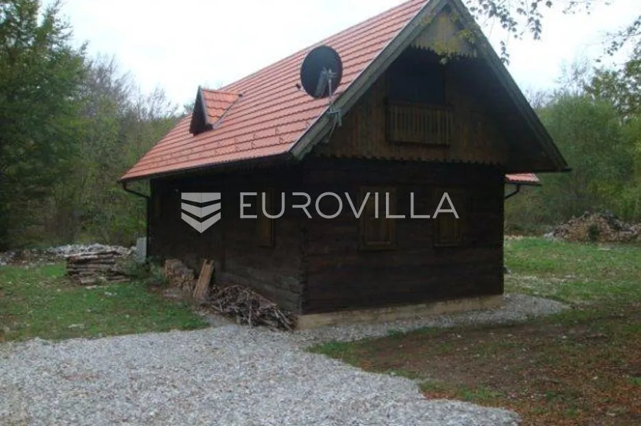 fužine, lič, samostojeća kuća na osami s okućnicom od 3394 m² - slika 4