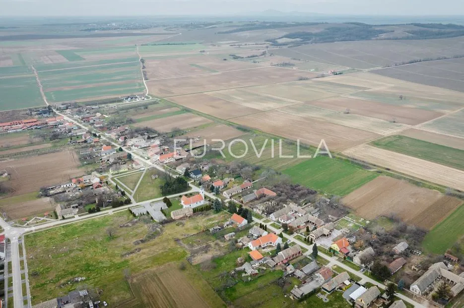 Baranja, Prodaja, novosagrađena luksuzna vila 200 m2 u baranjskom stilu - Beli Manastir