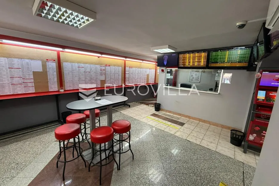 karlovac, centar, poslovni prostor 60 m², frekventna lokacija - slika 2