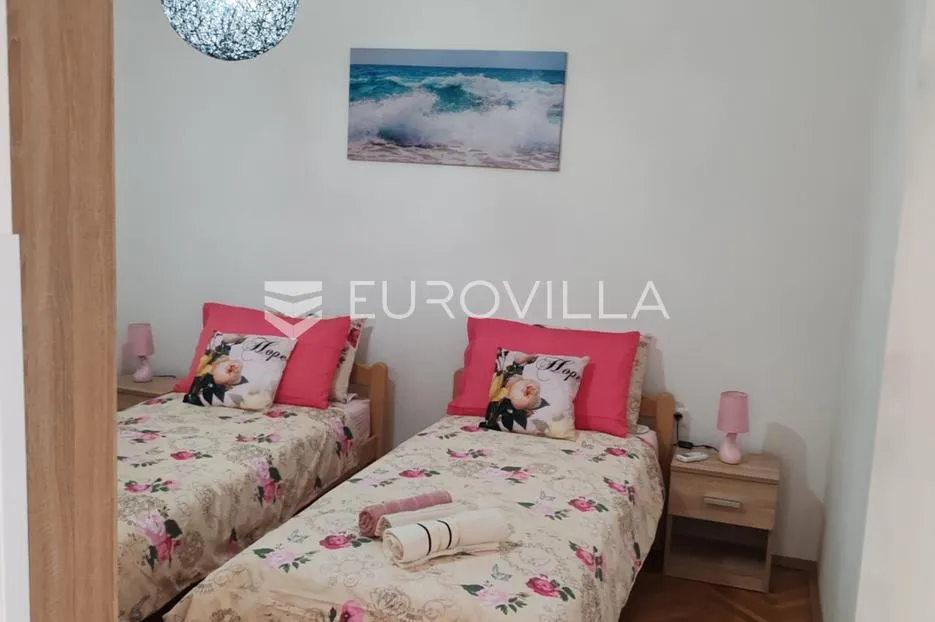 istra, tinjan, samostojeća kuća s bazenom i okućnicom 350m2 - slika 33