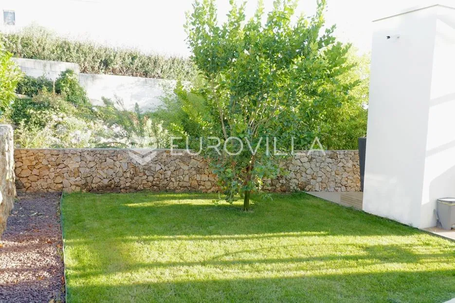 rijeka, kostrena, ekskluzivna samostojeća vila s bazenom, prvi red do mora - slika 33