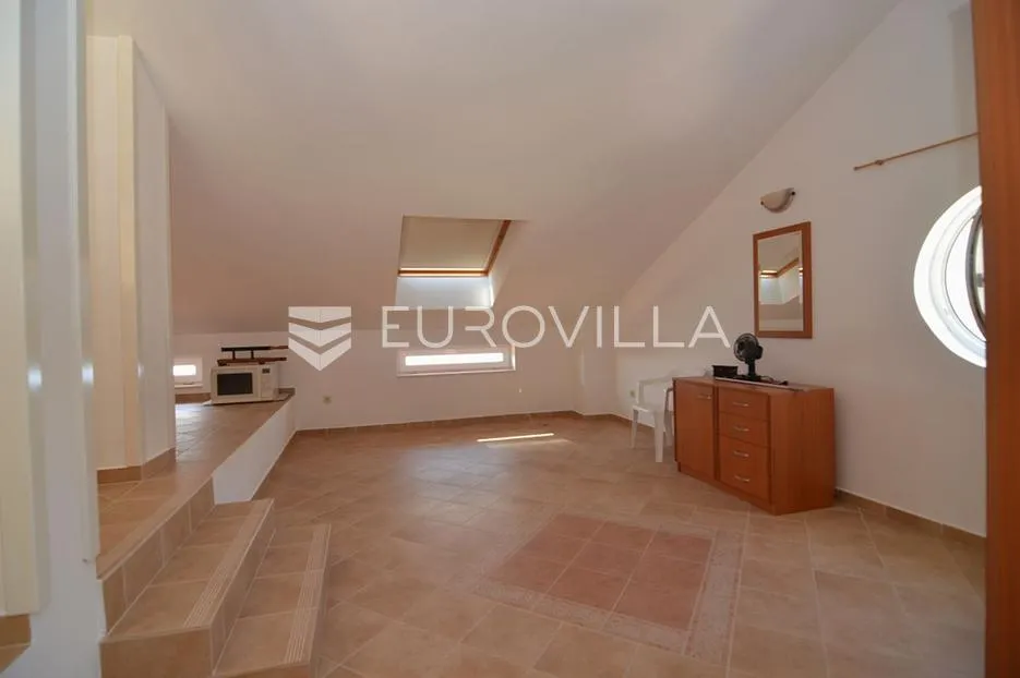 krk, stara baška, ekskluzivna vila u stijeni 450 m², panoramski pogled na more - slika 17