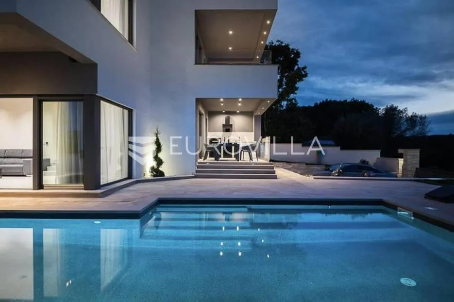 istra, rakalj, prekrasna vila s pogledom na raški zaljev nkp 270 m2 - slika 14