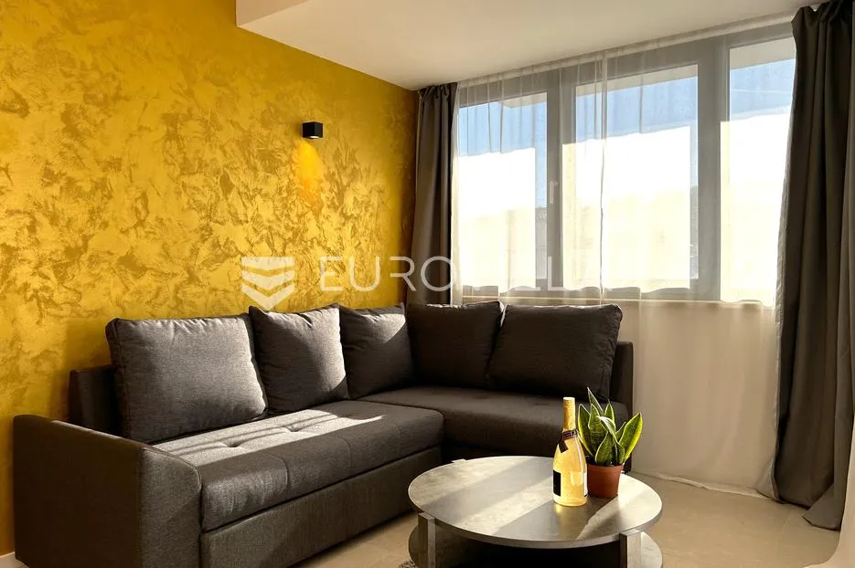 hvar, apartmanska vila sa pet uređenih apartmana - slika 29