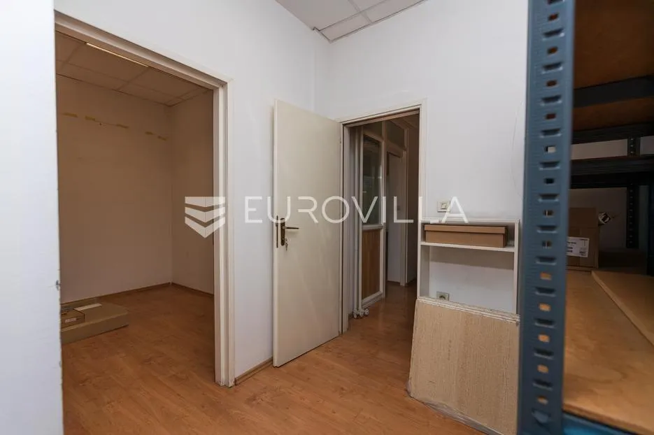 rijeka, centar, poslovni prostora 516 m², 1. kat, lift - slika 22
