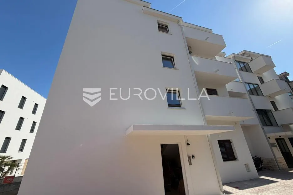 split, žnjan penthouse od 119,6 m² s pogledom na more i 2 parkirna mjesta - slika 10