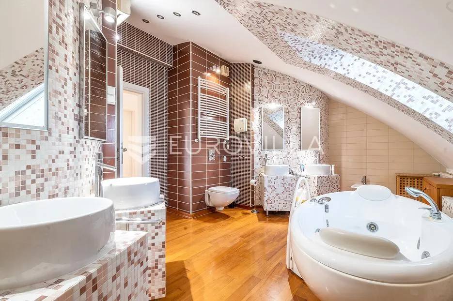 zagreb, srebrnjak, dvoetažni peterosobni stan 198,85 m² - slika 10