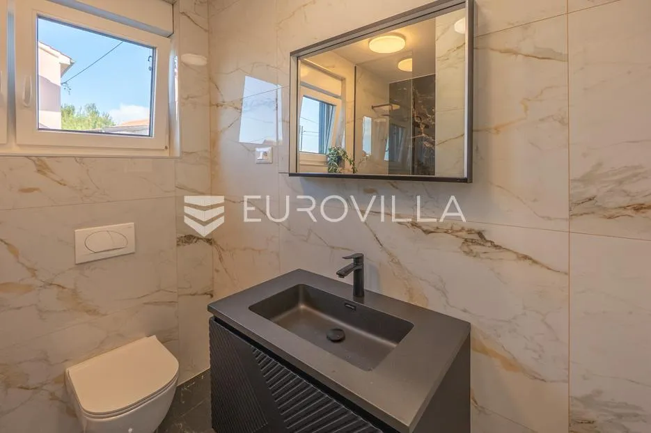 zadar, privlaka, moderna vila s bazenom, novogradnja, 300m od mora - slika 16