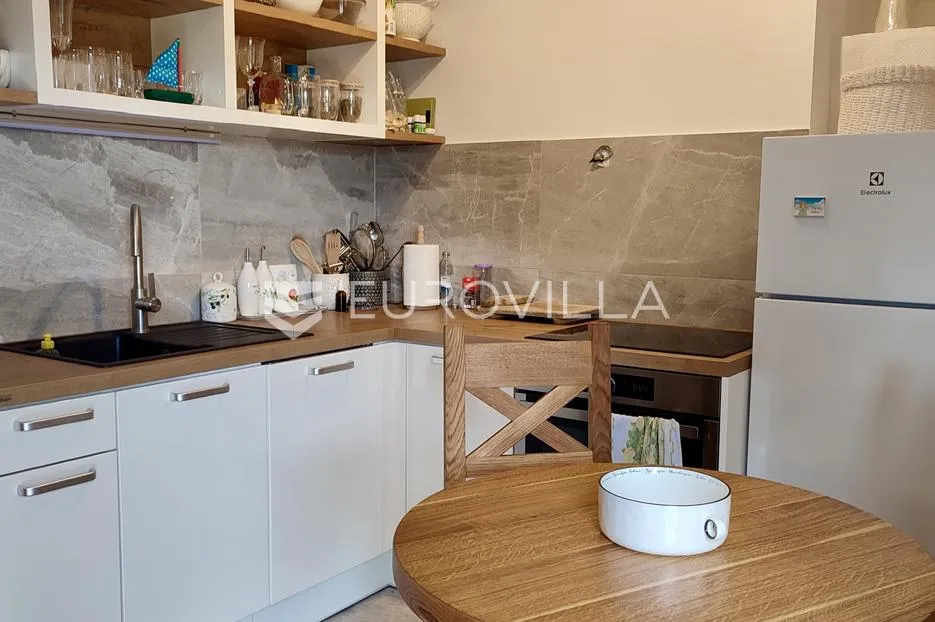 krk, omišalj, adaptirana kamena kuća u nizu s pogledom na more površine 54 m² - slika 4