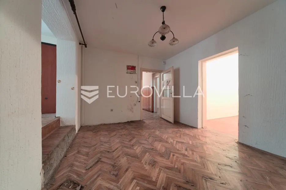 osijek, donji grad, kuća s dvorištem za adaptaciju 236 m² - slika 4