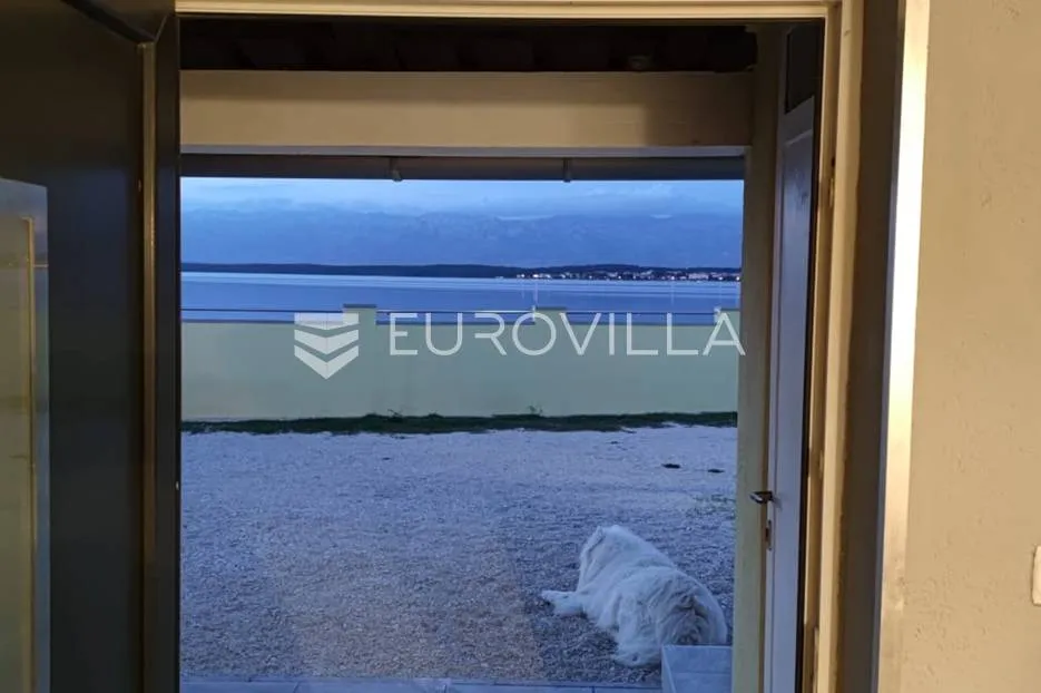 nin, ždrijac, prekrasna apartmanska vila, prvi red do mora - slika 31
