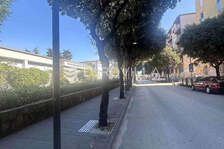 Zadar, Voštarnica, poslovni prostor na atraktivnoj lokaciji