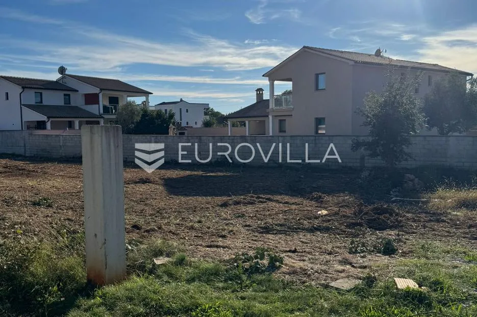 istra, bibići, građevinsko zemljište 1290m2 s projektom za samostojeće kuće s bazenom - slika 7