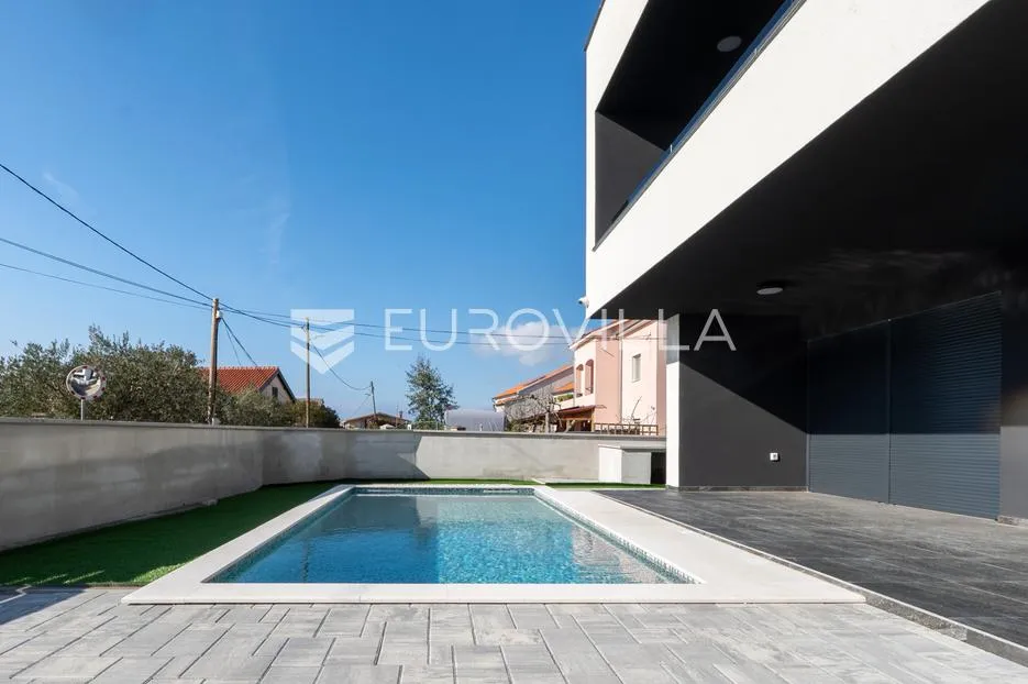 zadar, privlaka, moderna vila s bazenom, novogradnja, 300m od mora - slika 21