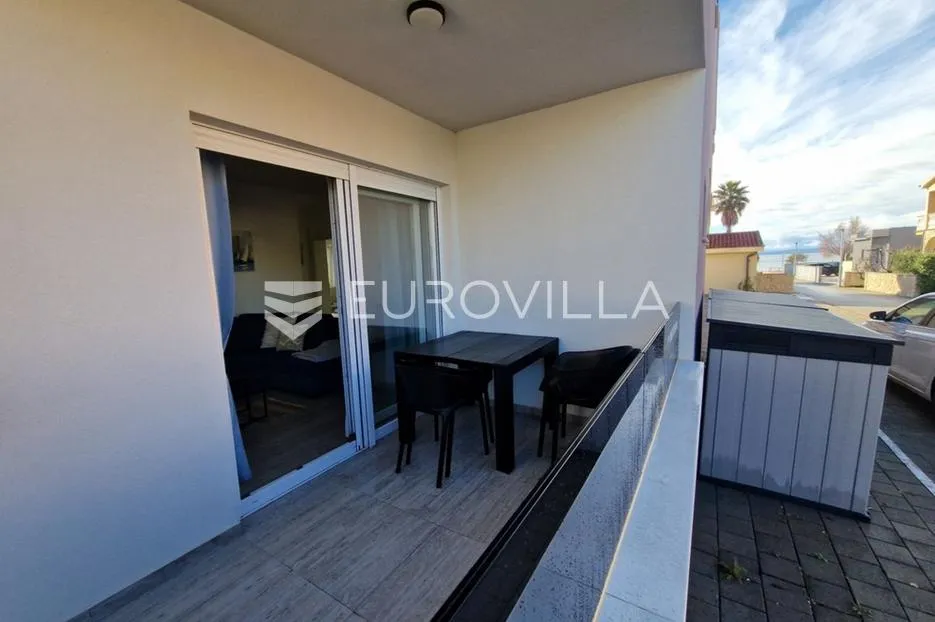 vir, dvoetažni apartman 40 m od mora, krovna terasa s panoramskim pogledom na more - slika 35