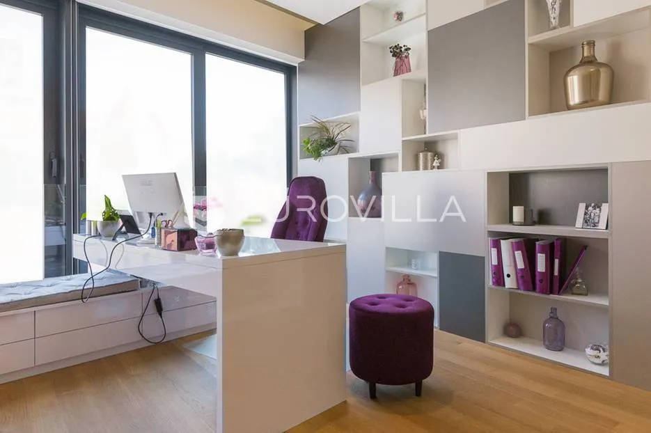 ban centar, luksuzan, komforan ured 137 m² - slika 17