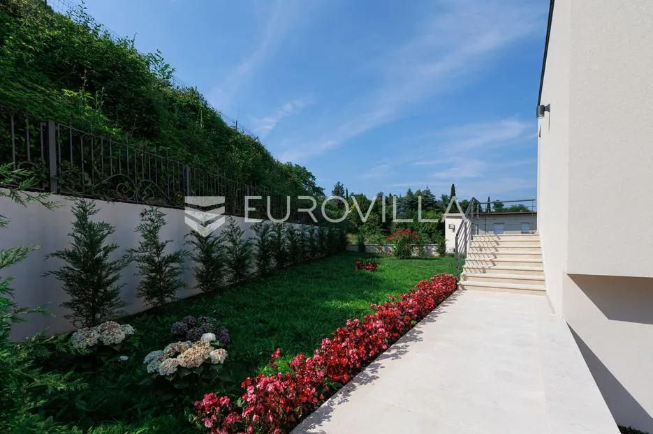 lovran, centar, ekskluzivna vila s bazenom i panoramskim pogledom na more - slika 5