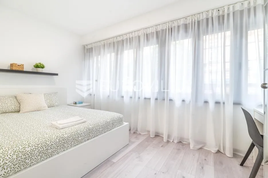 zagreb, centar, moderan trosoban stan s balkonom, garaža prvi najam - slika 5