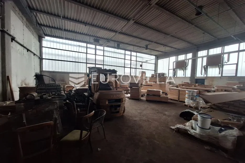 vojnić, proizvodna hala i skladište 9000 m² na parceli od 25000 m², višenamjenska mogućnost - slika 12