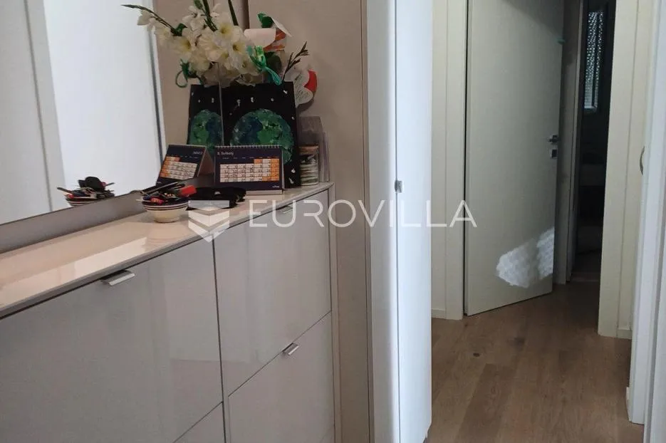 rijeka, srdoči trosoban stan 62 m² s velikom okućnicom - slika 6