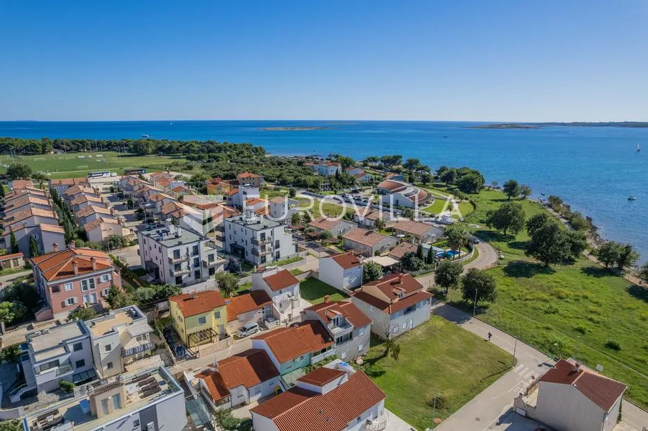 istra, medulin, kuća s dva stana, 100 m od mora - slika 28